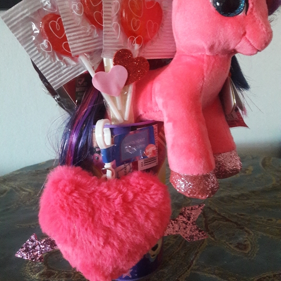 Valentine's Day Gift Basket - Picture 8 of 8